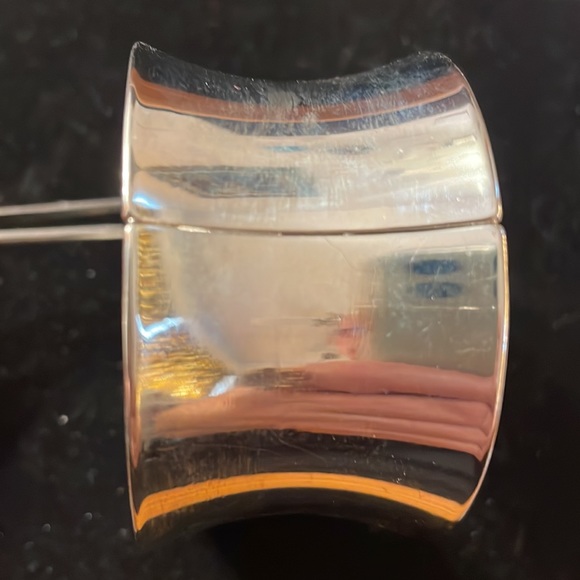 Contemporary Shine Hinged Silver-tone Unbranded Bracelet - Picture 2 of 5